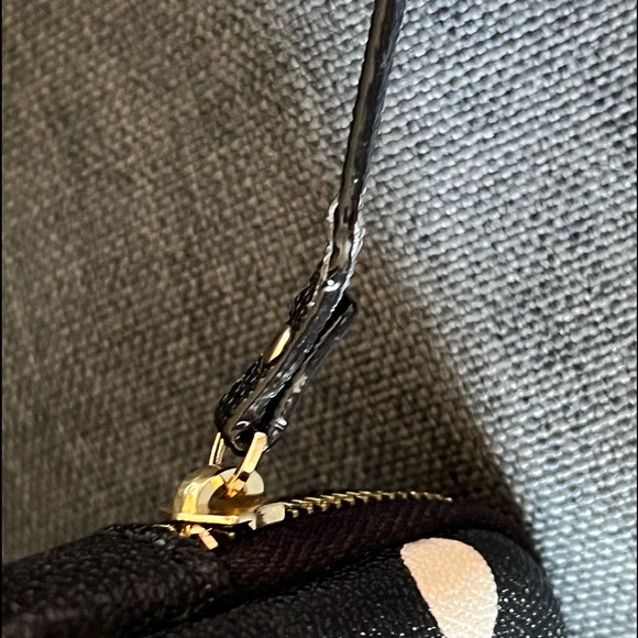 ♠️ Authentic Kate Spade iPad Case ♠️ - Picture 5 of 5